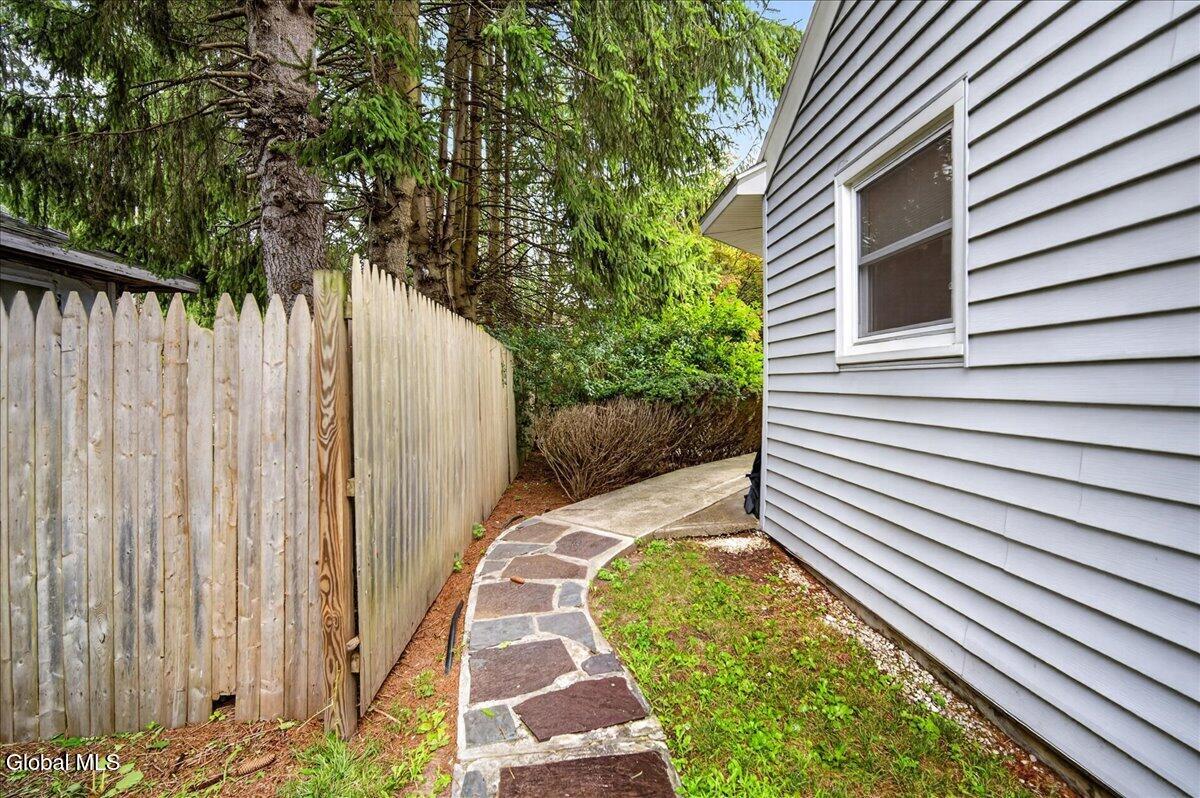 240 Davis Avenue Albany NY 12208