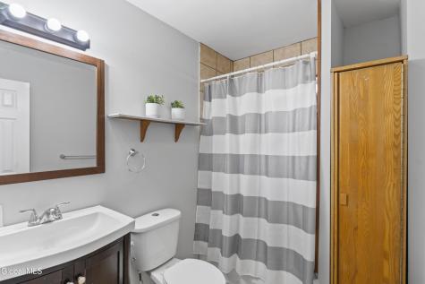 14 Woodside Avenue Colonie NY 12205