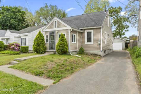 14 Woodside Avenue Colonie NY 12205