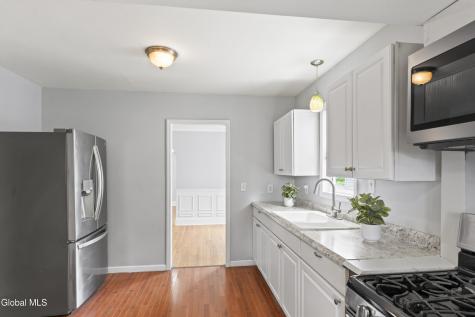 14 Woodside Avenue Colonie NY 12205