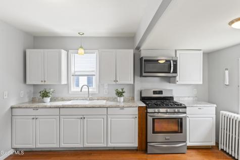 14 Woodside Avenue Colonie NY 12205