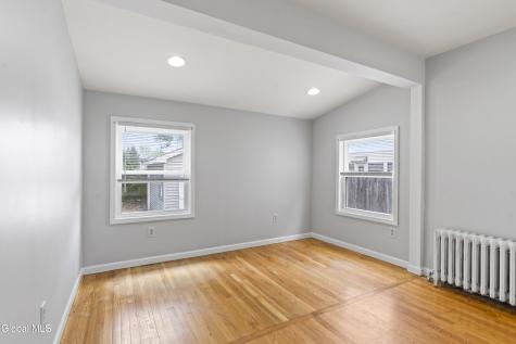 14 Woodside Avenue Colonie NY 12205