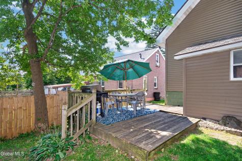 42 Jackson Avenue Schenectady NY 12304