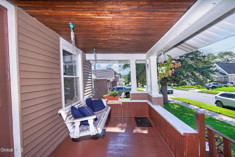 42 Jackson Avenue Schenectady NY 12304
