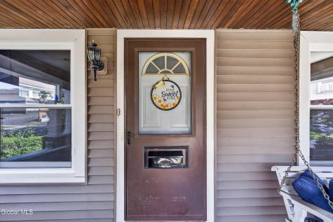 42 Jackson Avenue Schenectady NY 12304