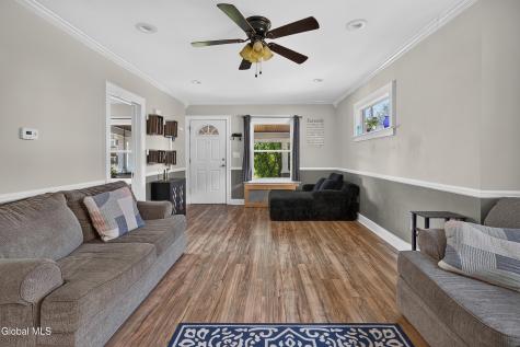 42 Jackson Avenue Schenectady NY 12304