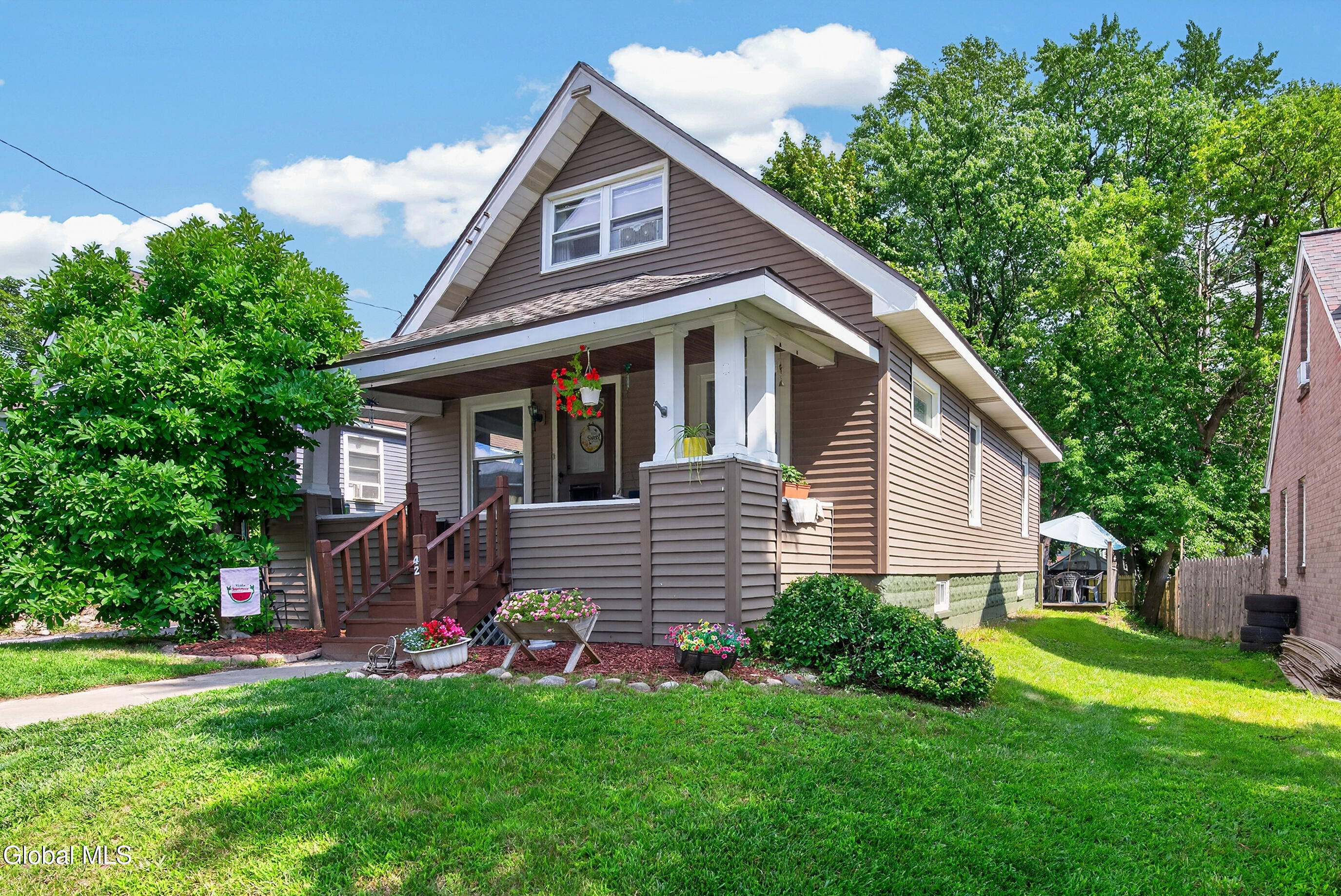 42 Jackson Avenue Schenectady NY 12304