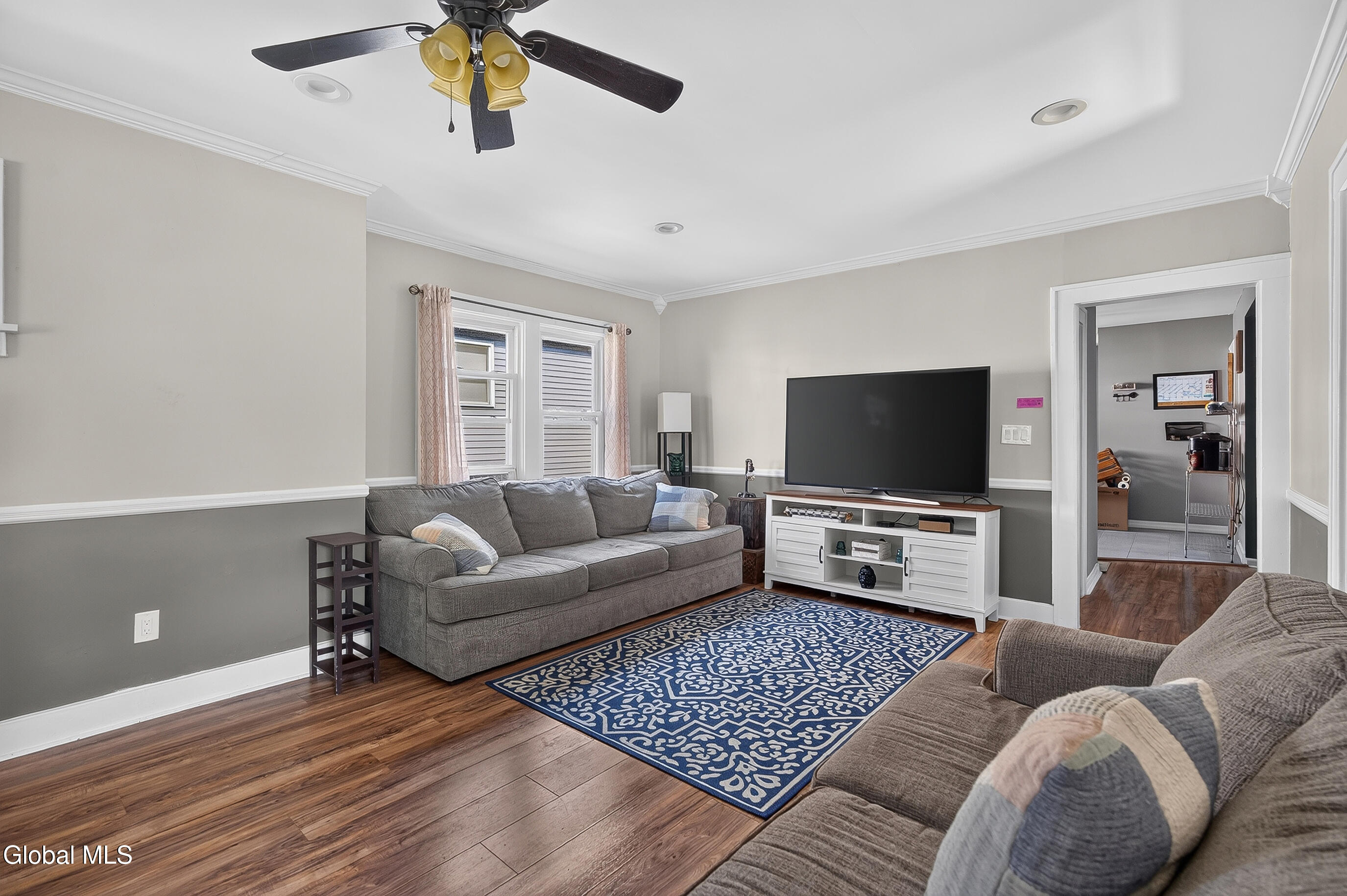 42 Jackson Avenue Schenectady NY 12304