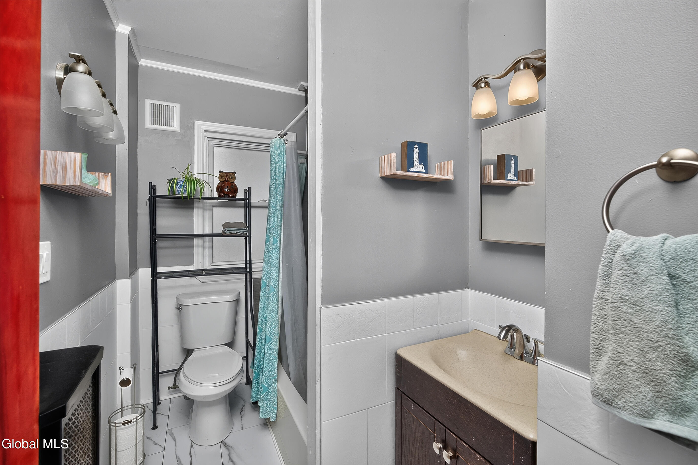42 Jackson Avenue Schenectady NY 12304