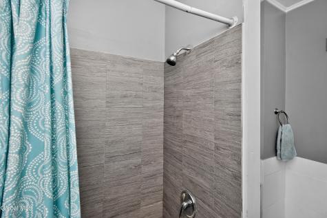 42 Jackson Avenue Schenectady NY 12304