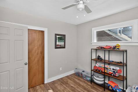 42 Jackson Avenue Schenectady NY 12304