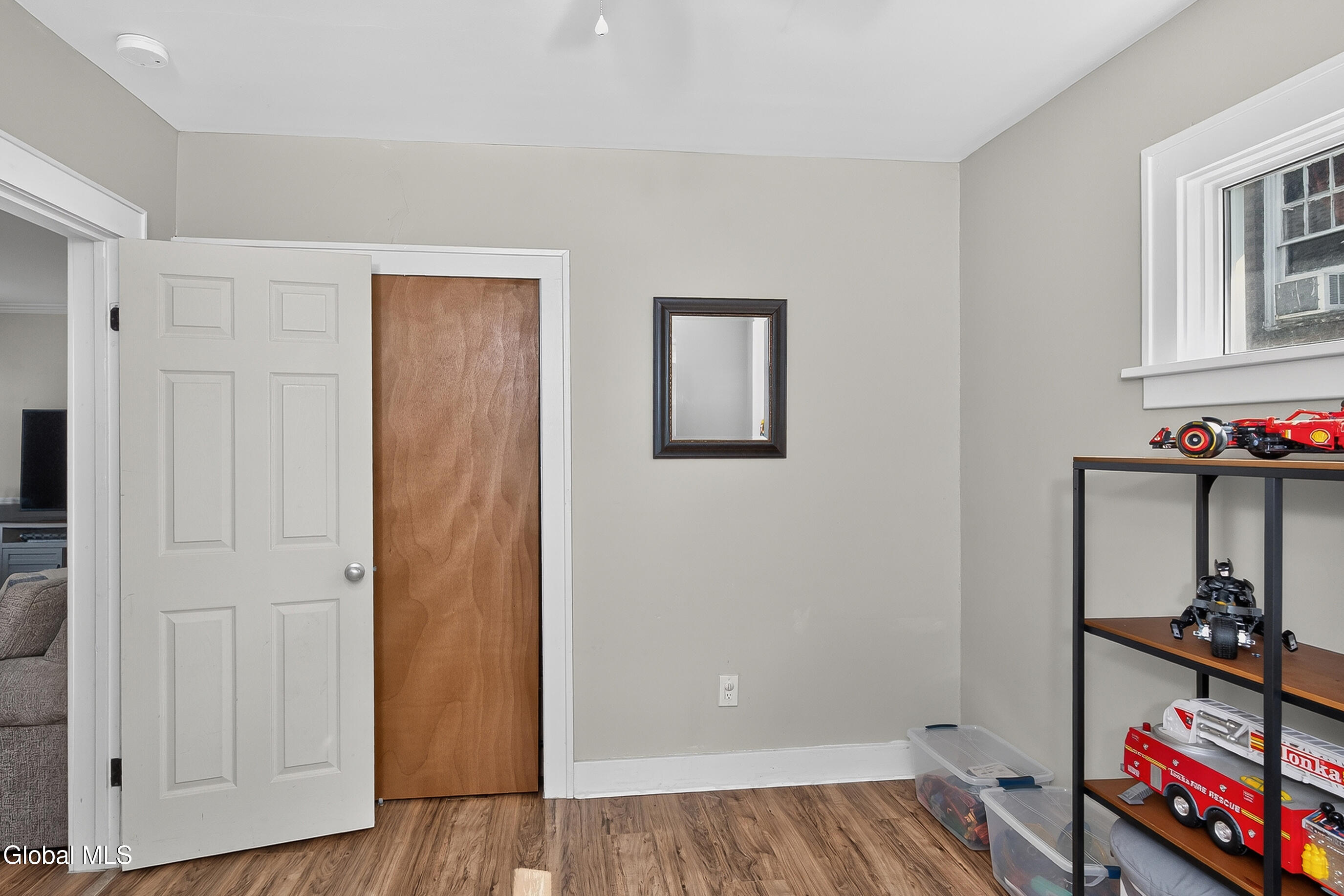 42 Jackson Avenue Schenectady NY 12304