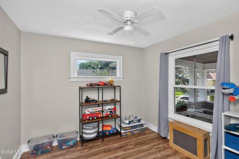 42 Jackson Avenue Schenectady NY 12304