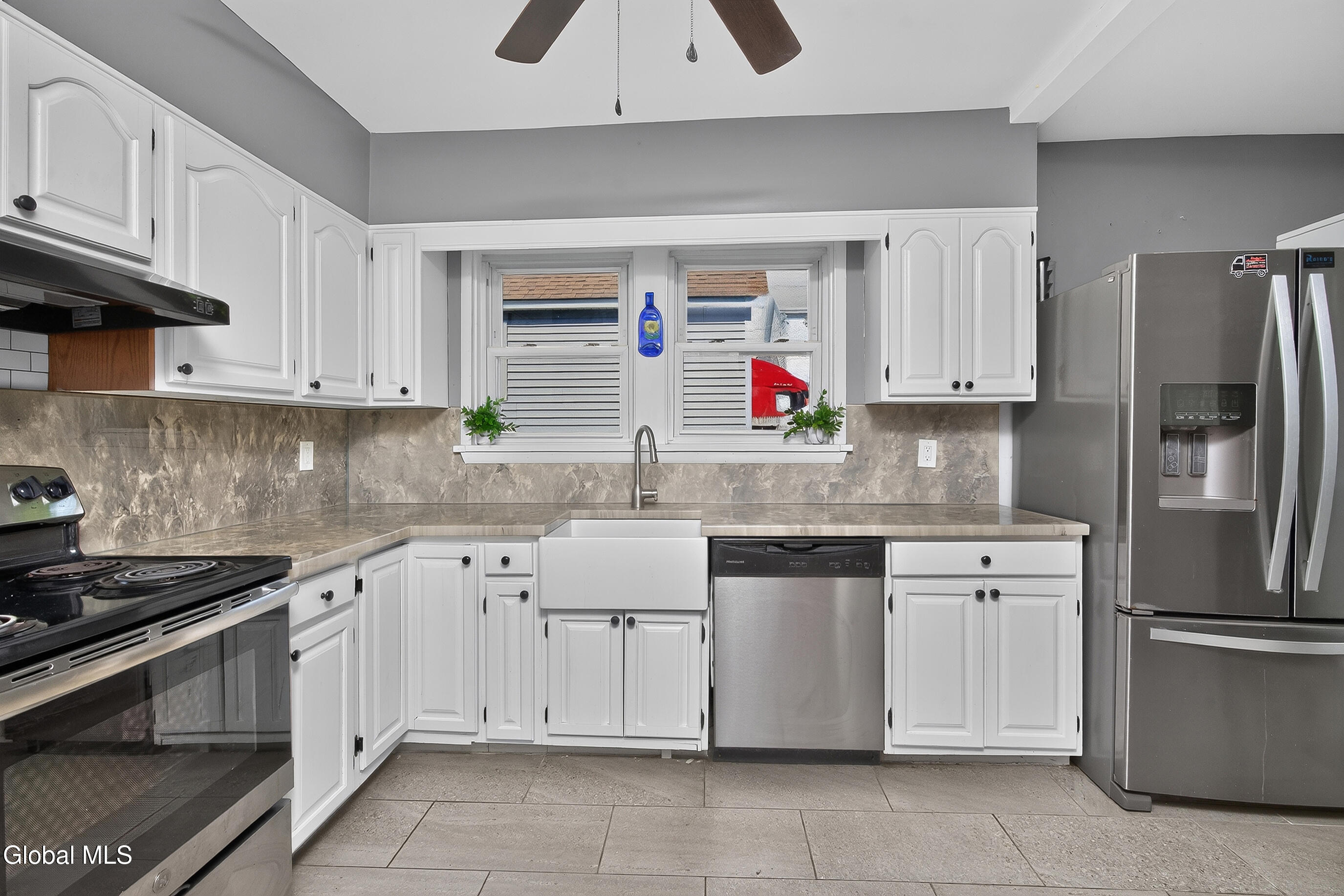 42 Jackson Avenue Schenectady NY 12304