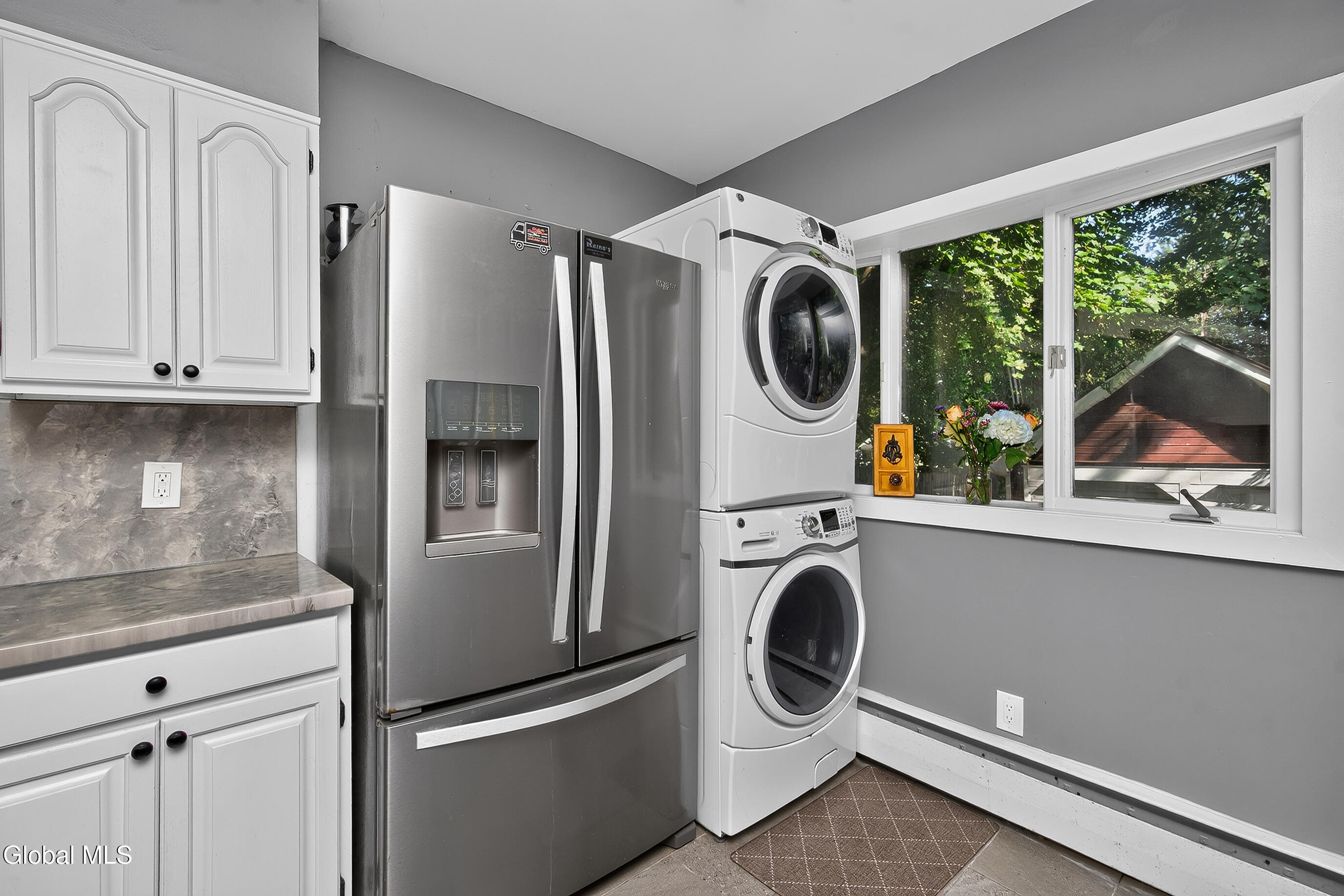 42 Jackson Avenue Schenectady NY 12304