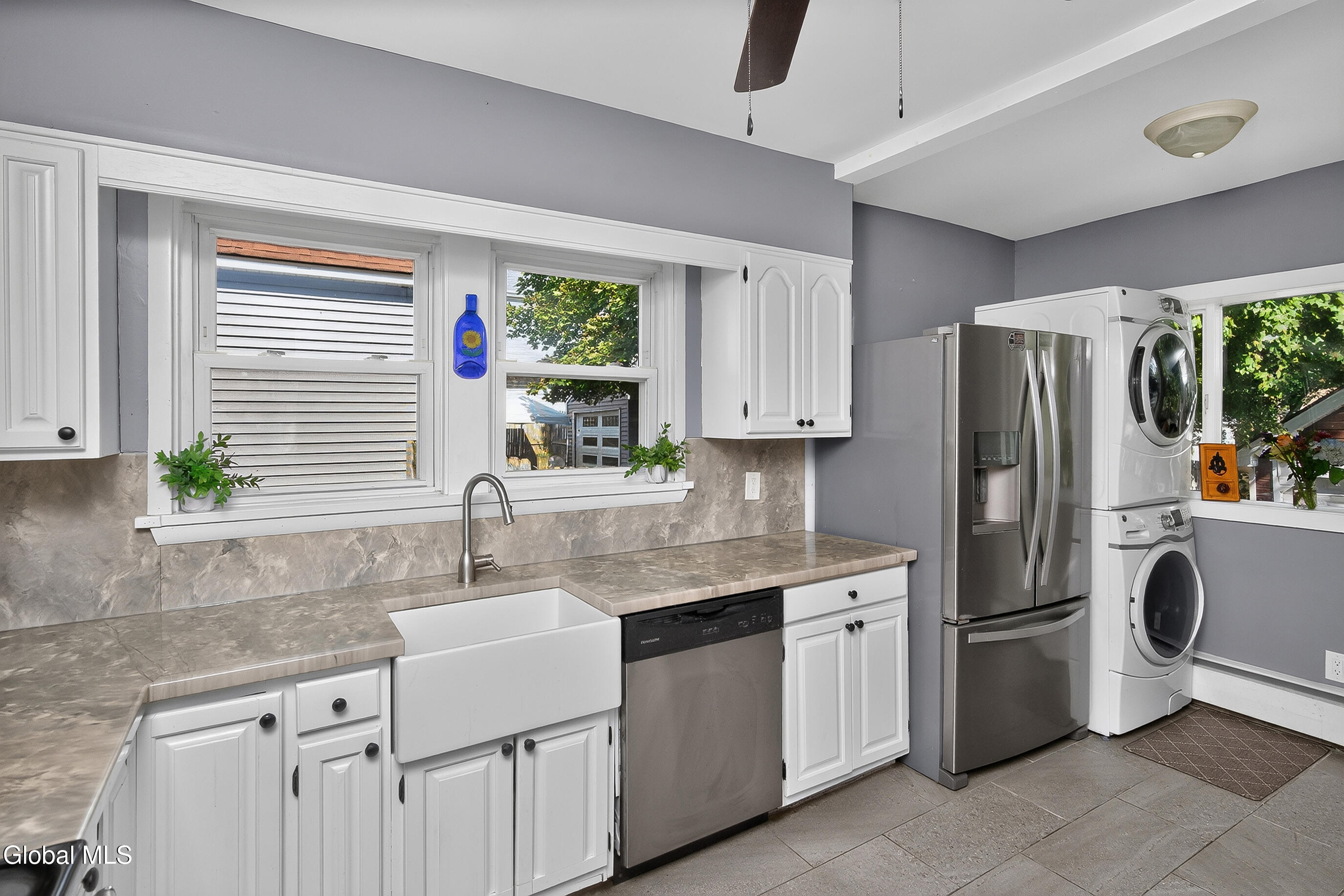 42 Jackson Avenue Schenectady NY 12304