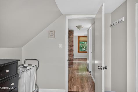 42 Jackson Avenue Schenectady NY 12304