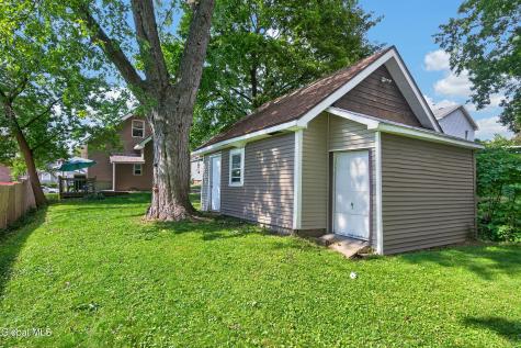 42 Jackson Avenue Schenectady NY 12304
