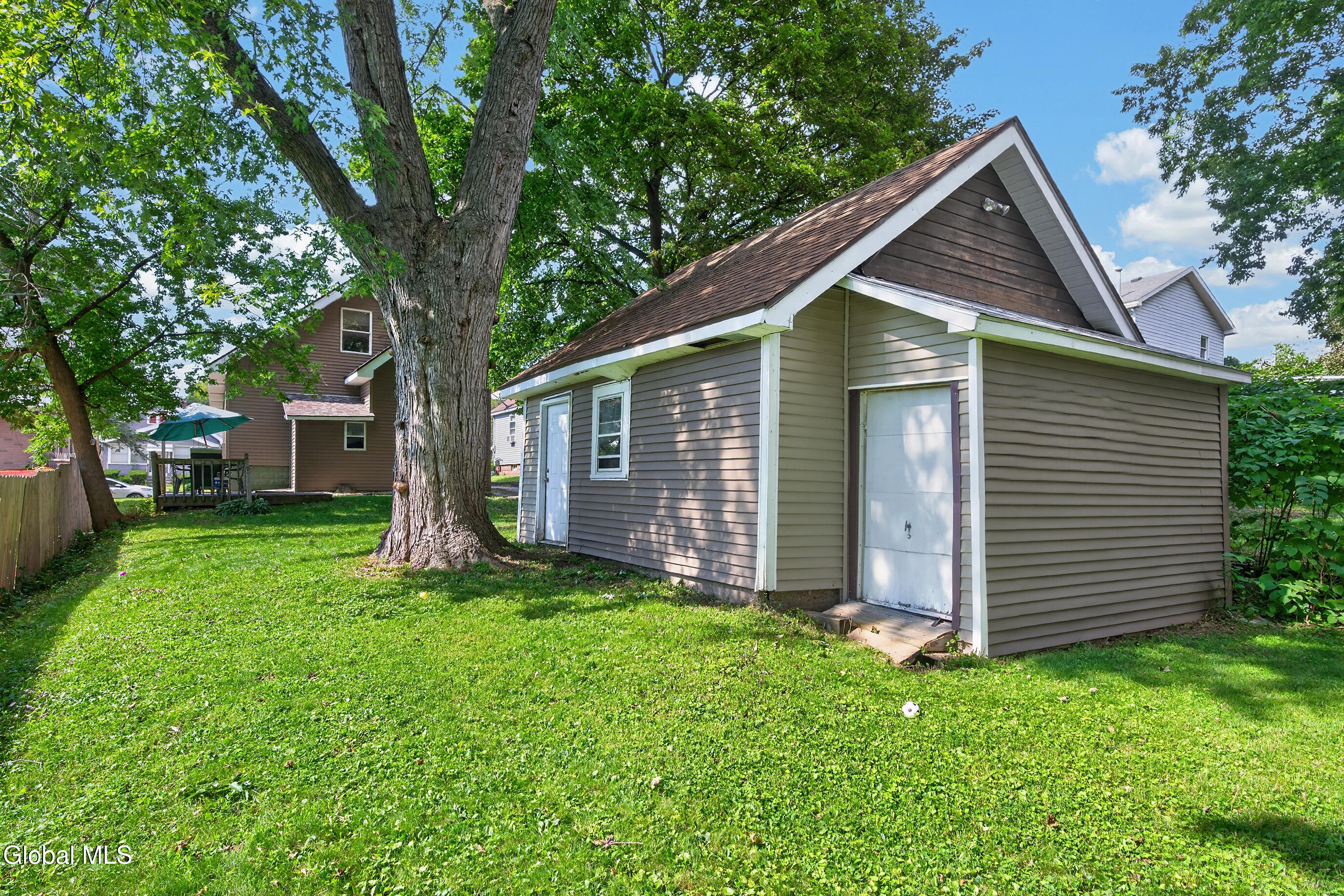 42 Jackson Avenue Schenectady NY 12304