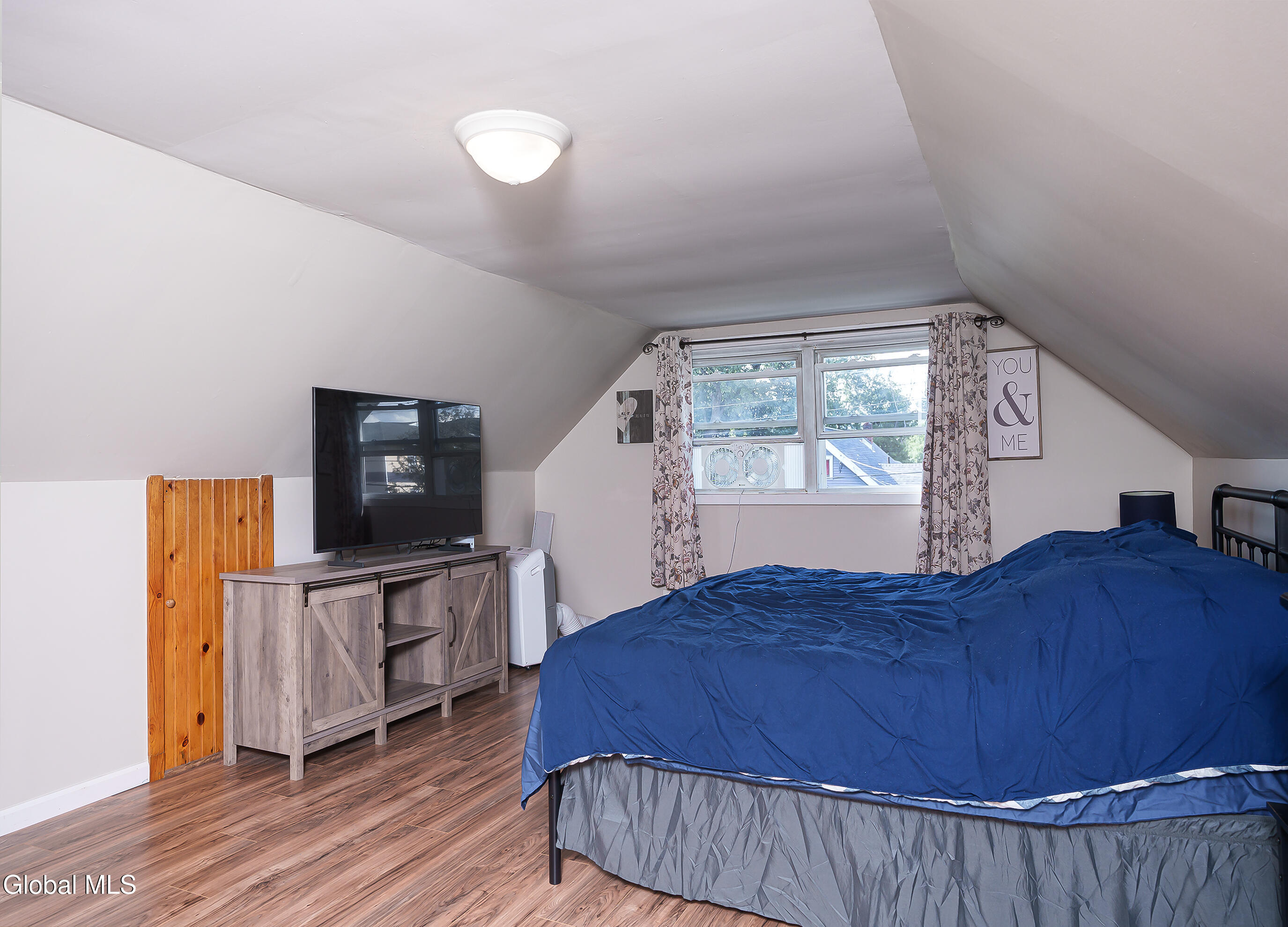 42 Jackson Avenue Schenectady NY 12304