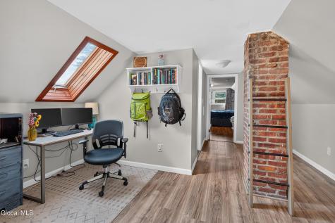 42 Jackson Avenue Schenectady NY 12304