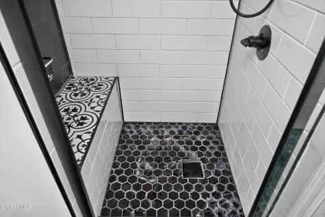 42 Jackson Avenue Schenectady NY 12304