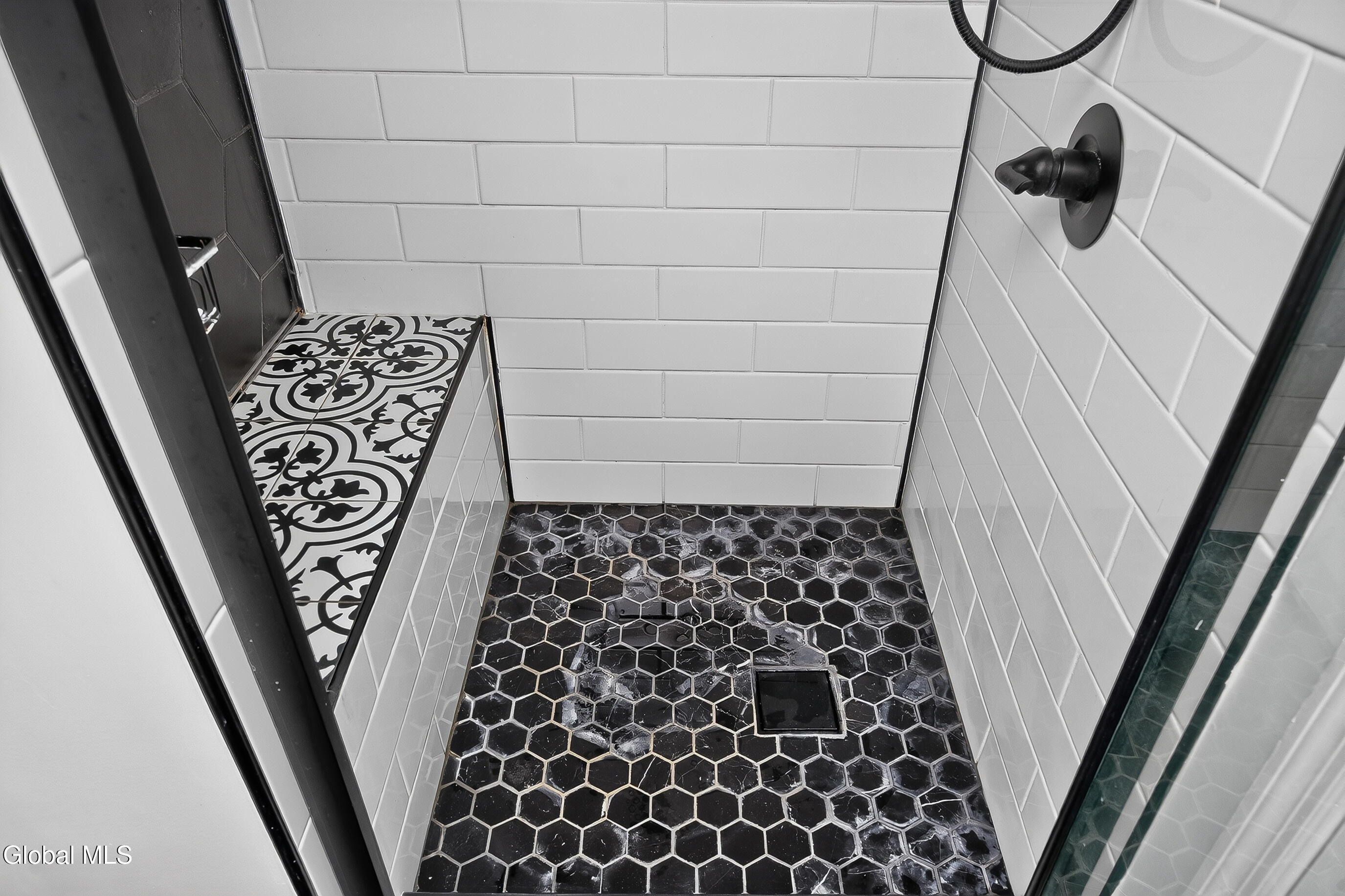 42 Jackson Avenue Schenectady NY 12304
