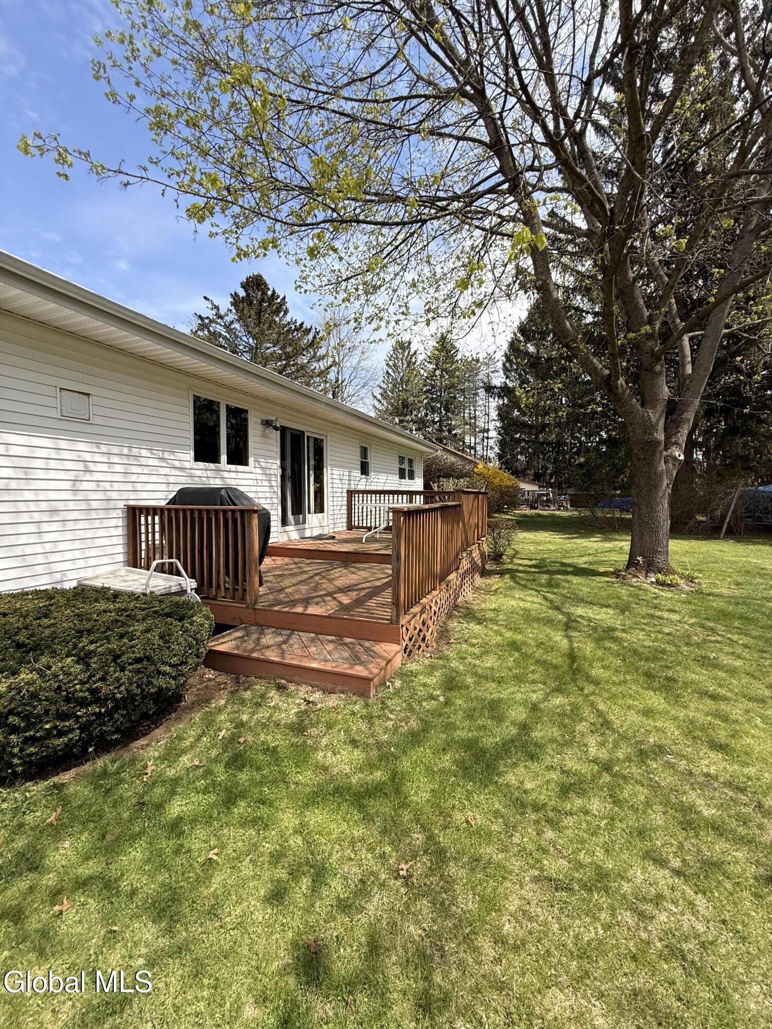 17 Plaid Place Clifton Park NY 12065