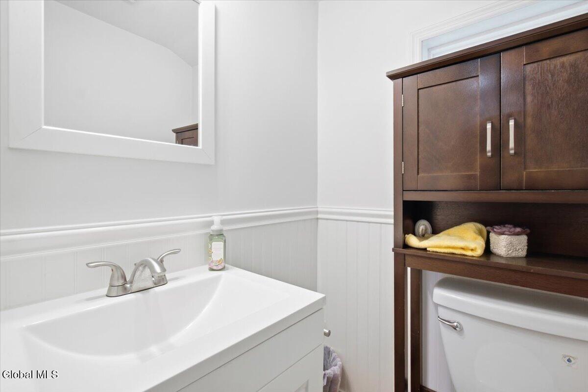 84 Plank Road Poestenkill NY 12140