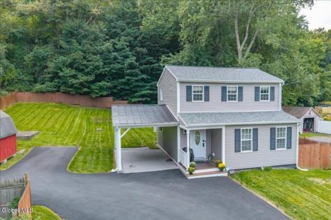 84 Plank Road Poestenkill NY 12140