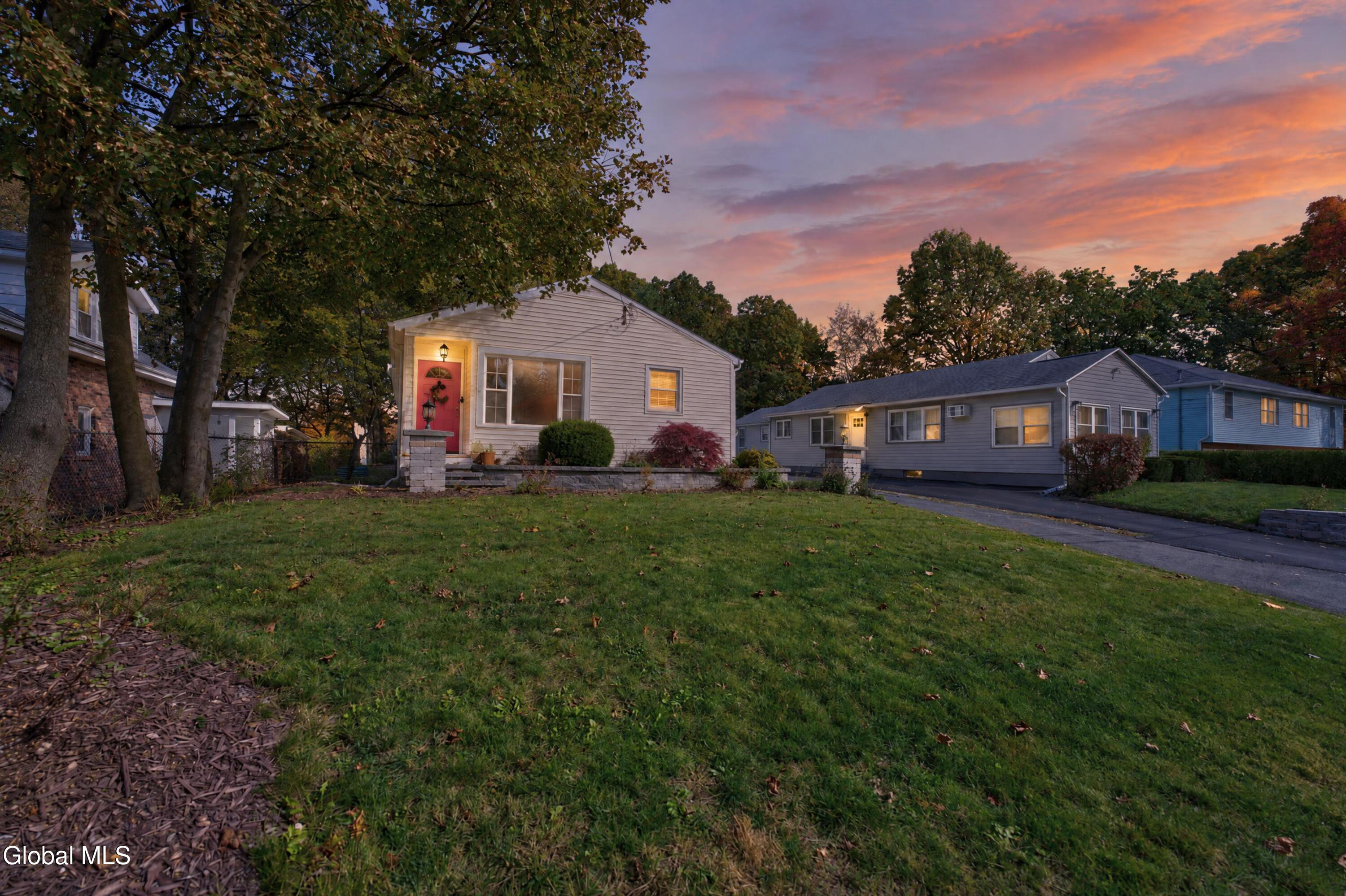 6 Luther Street Troy NY 12180