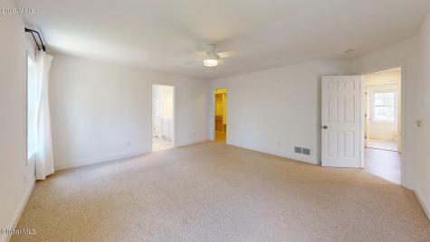 22 Wellington Court Clifton Park NY 12065