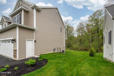 22 Wellington Court Clifton Park NY 12065