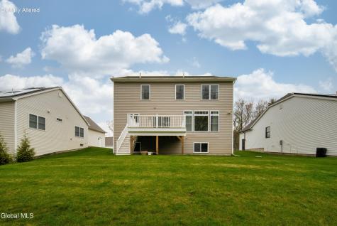 22 Wellington Court Clifton Park NY 12065