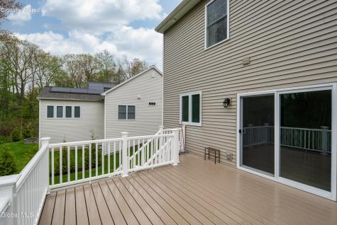 22 Wellington Court Clifton Park NY 12065