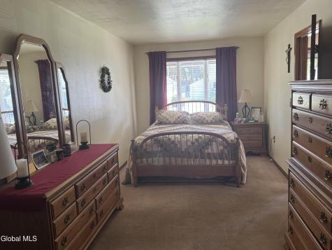 2105 Oaklawn Avenue Rotterdam NY 12306