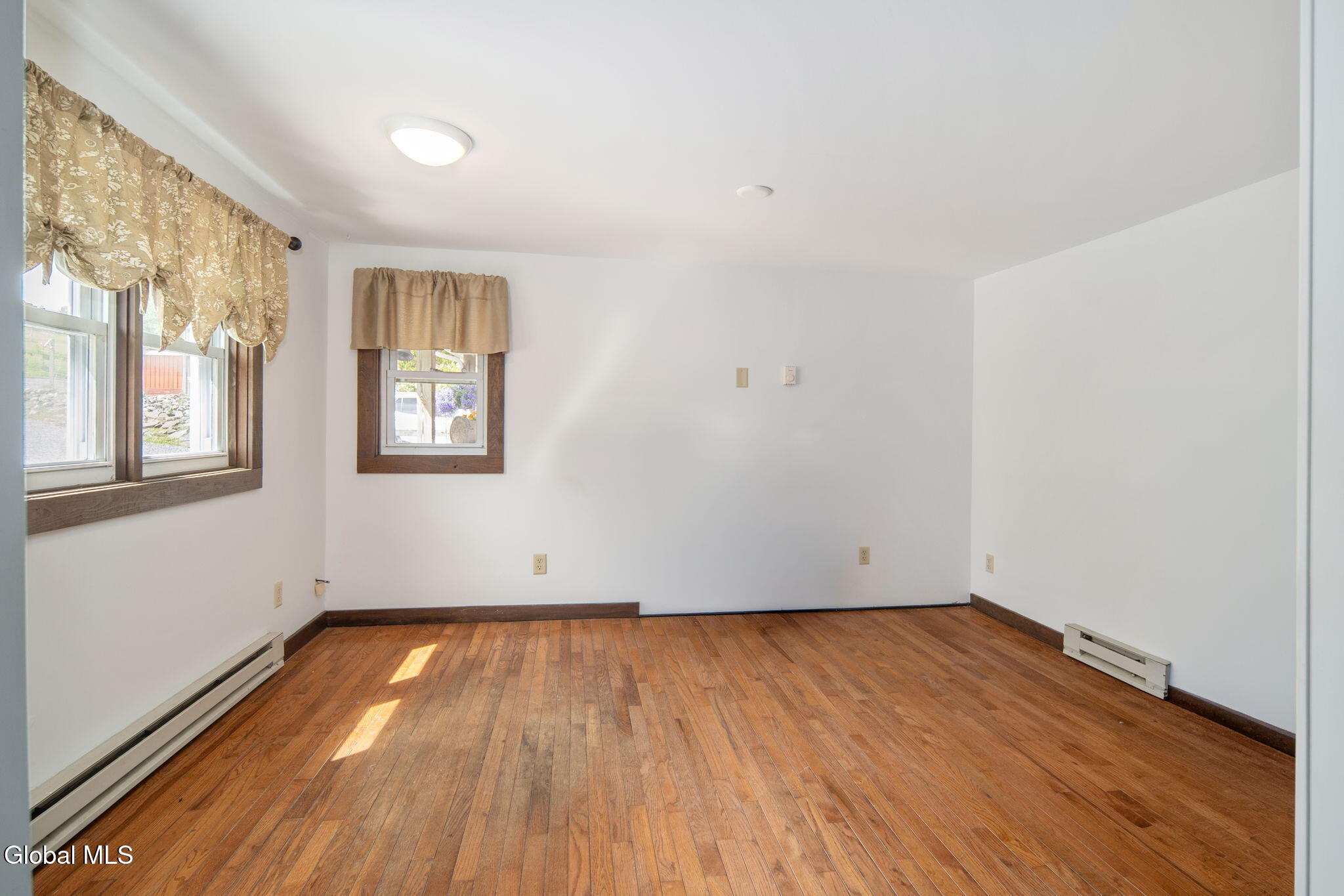 2588 New York 10 Summit NY 12175