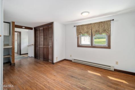 2588 New York 10 Summit NY 12175