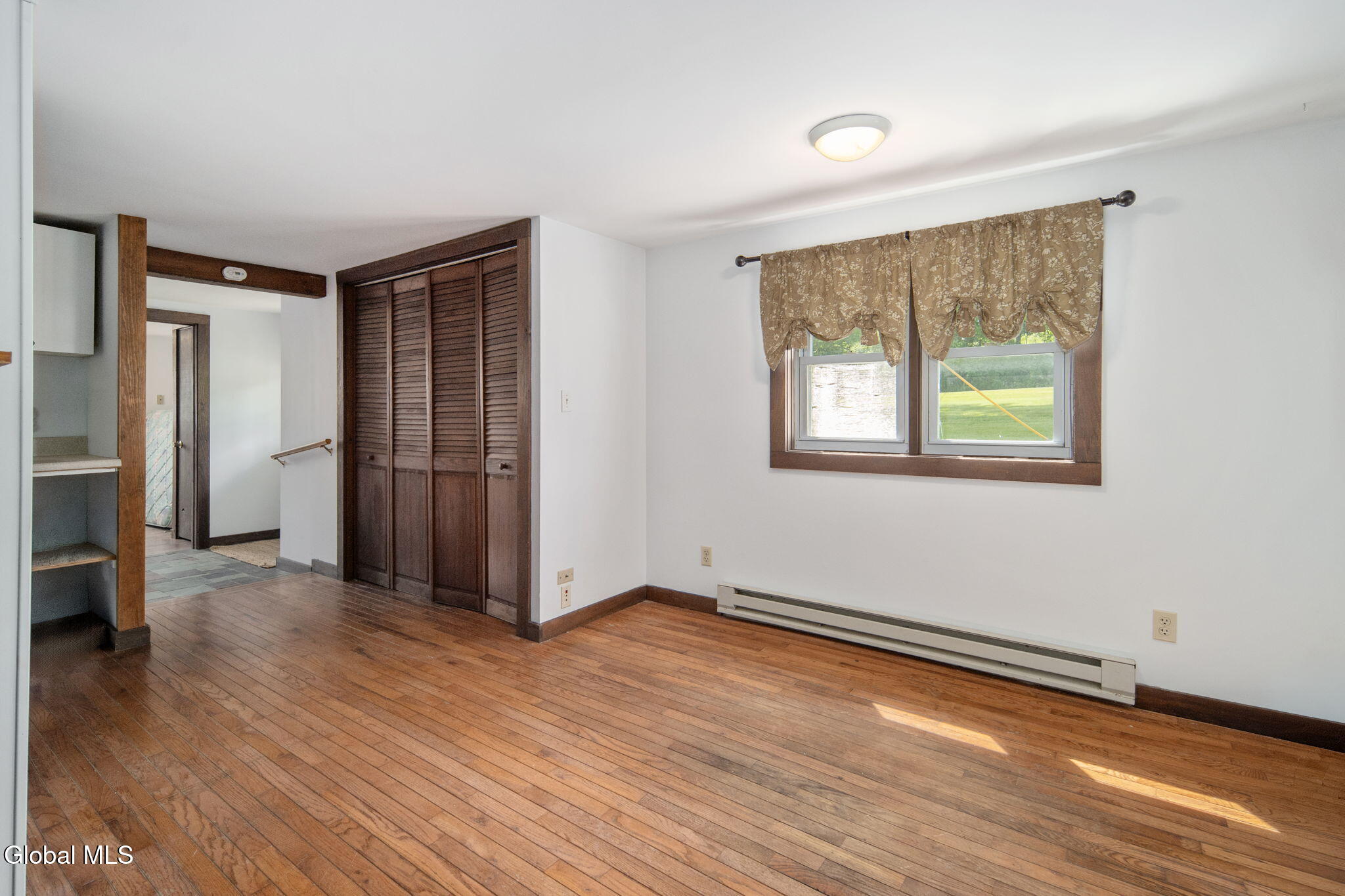 2588 New York 10 Summit NY 12175