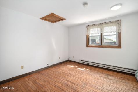 2588 New York 10 Summit NY 12175