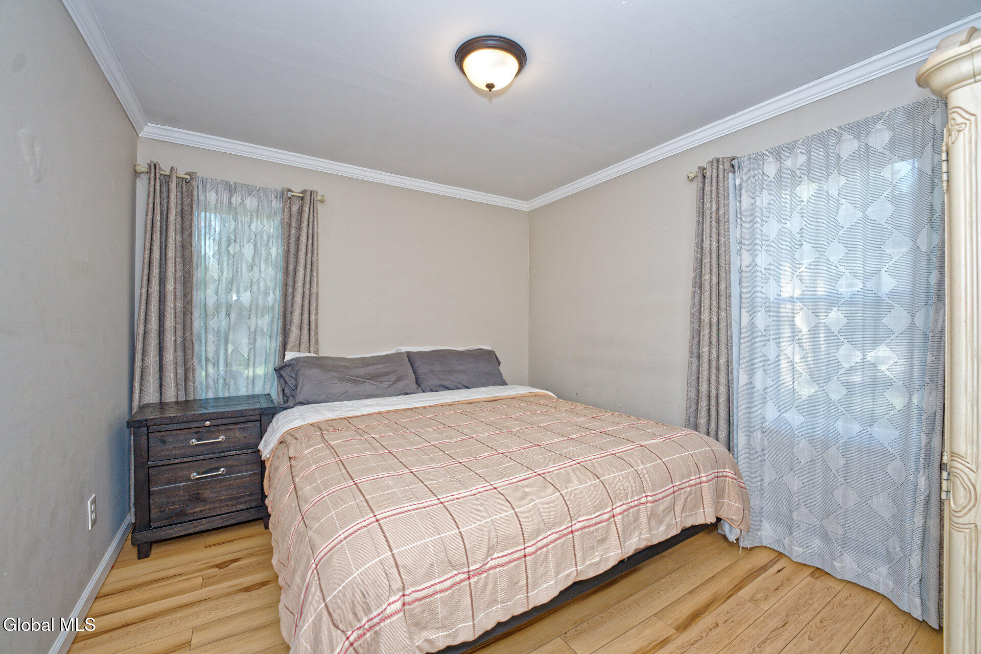 2 Alamo Lane Schenectady NY 12304