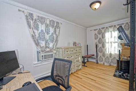 2 Alamo Lane Schenectady NY 12304