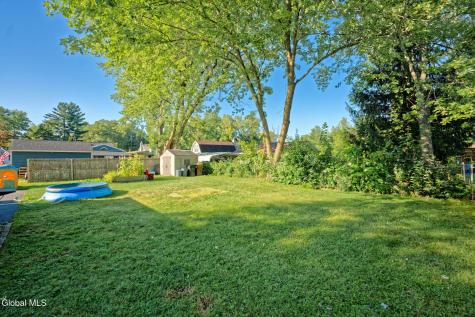 2 Alamo Lane Schenectady NY 12304