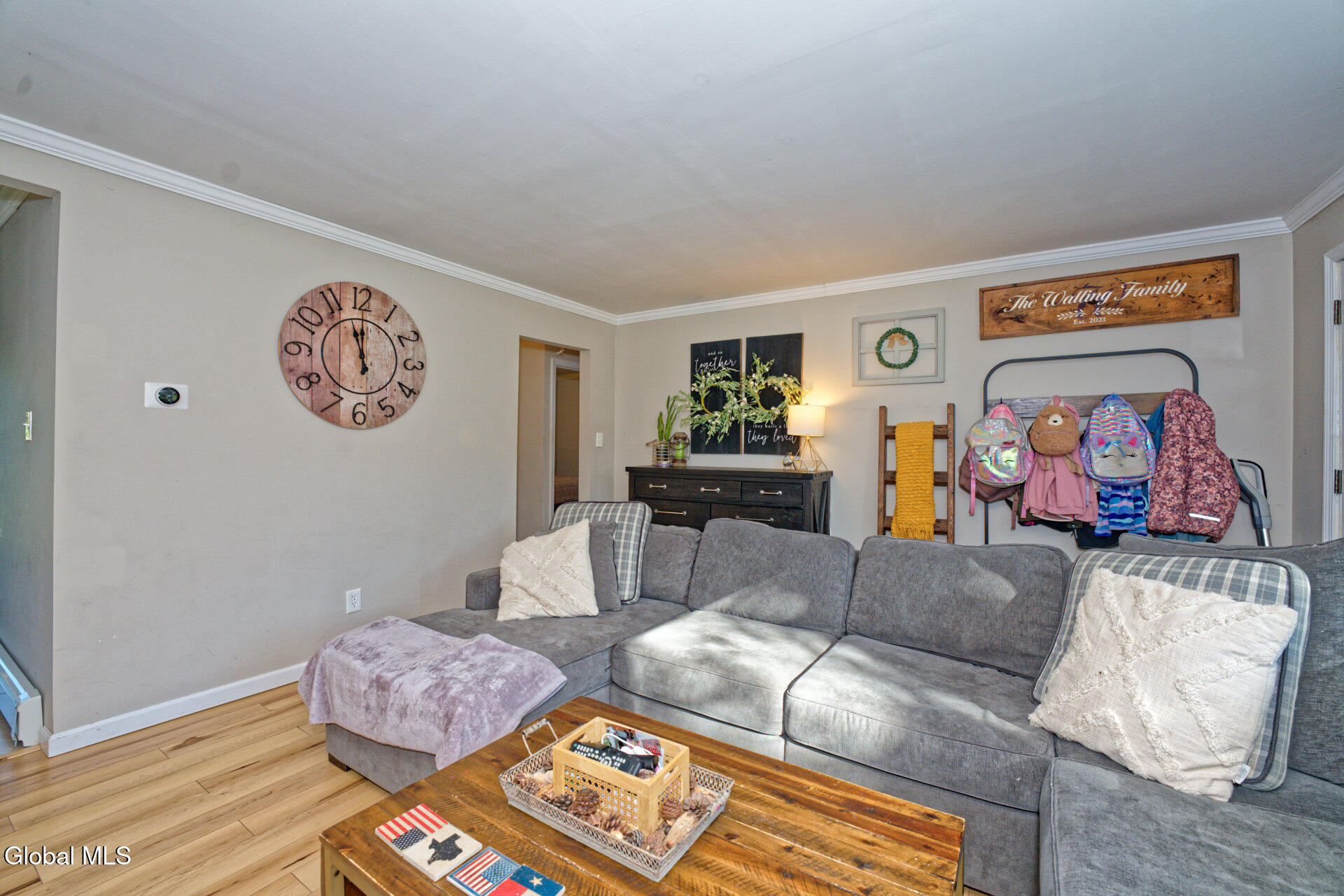 2 Alamo Lane Schenectady NY 12304