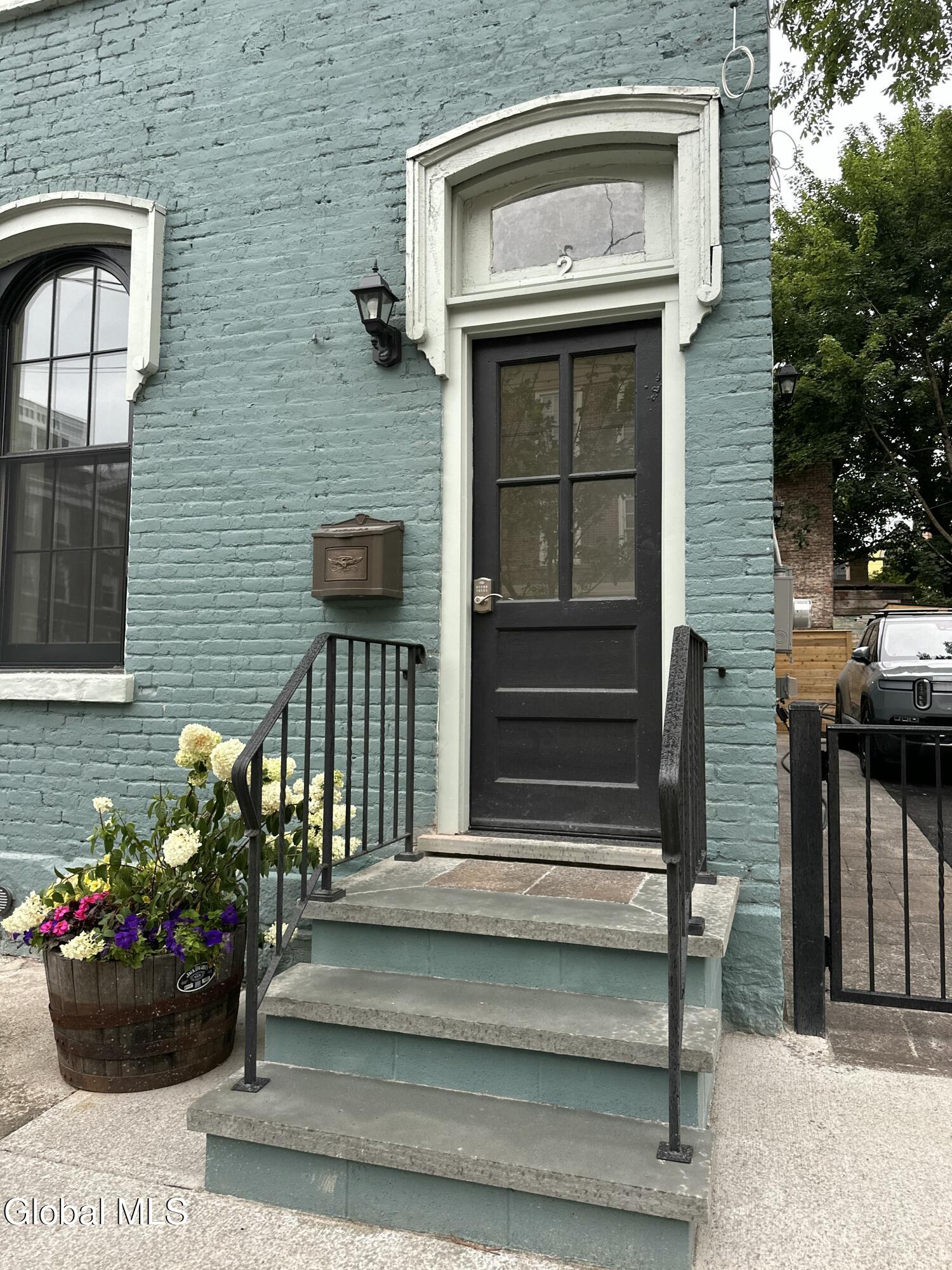 2 Spring Street Albany NY 12210