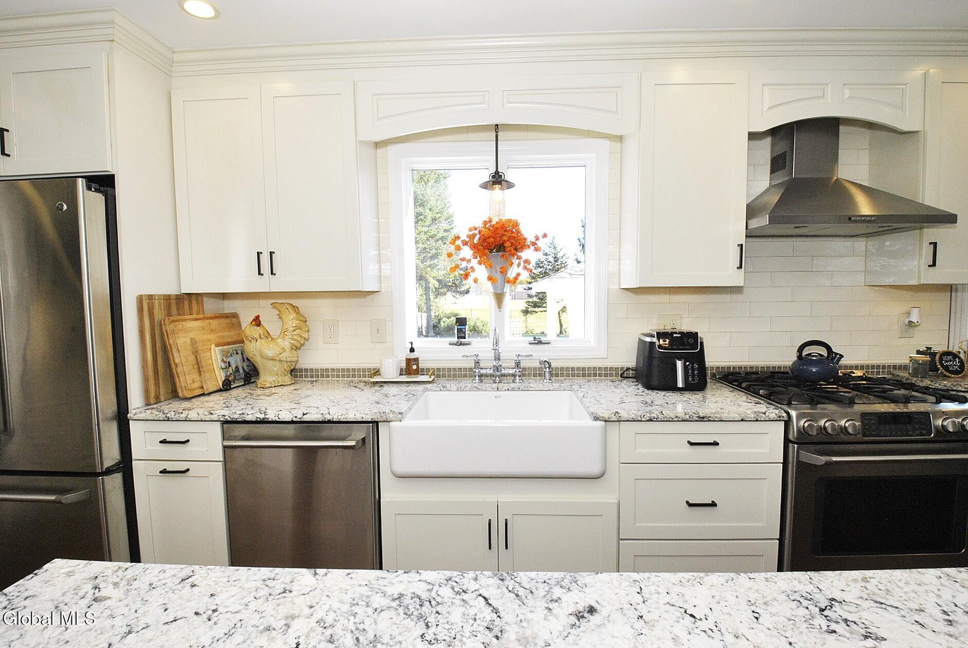 30 Berkshire Drive Albany NY 12205