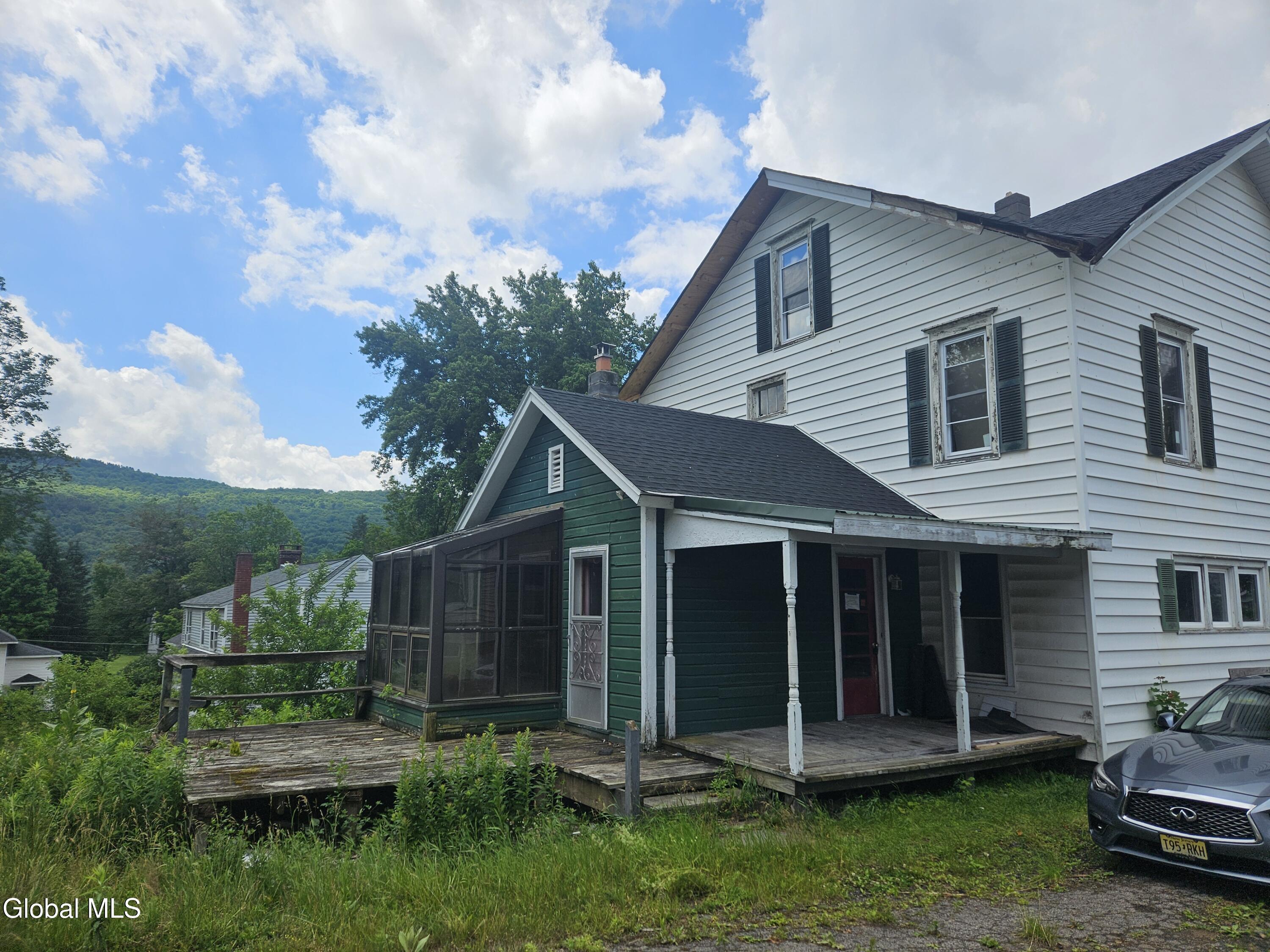 8 Elm Street Worcester NY 12197