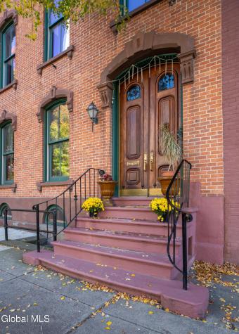 1914 Fifth Avenue Troy NY 12180
