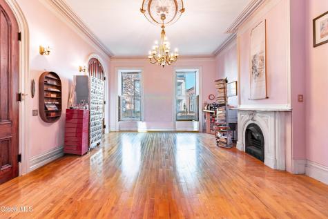 1914 Fifth Avenue Troy NY 12180