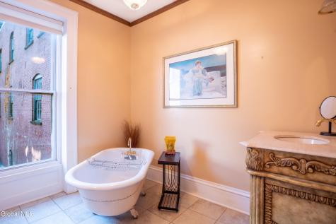 1914 Fifth Avenue Troy NY 12180
